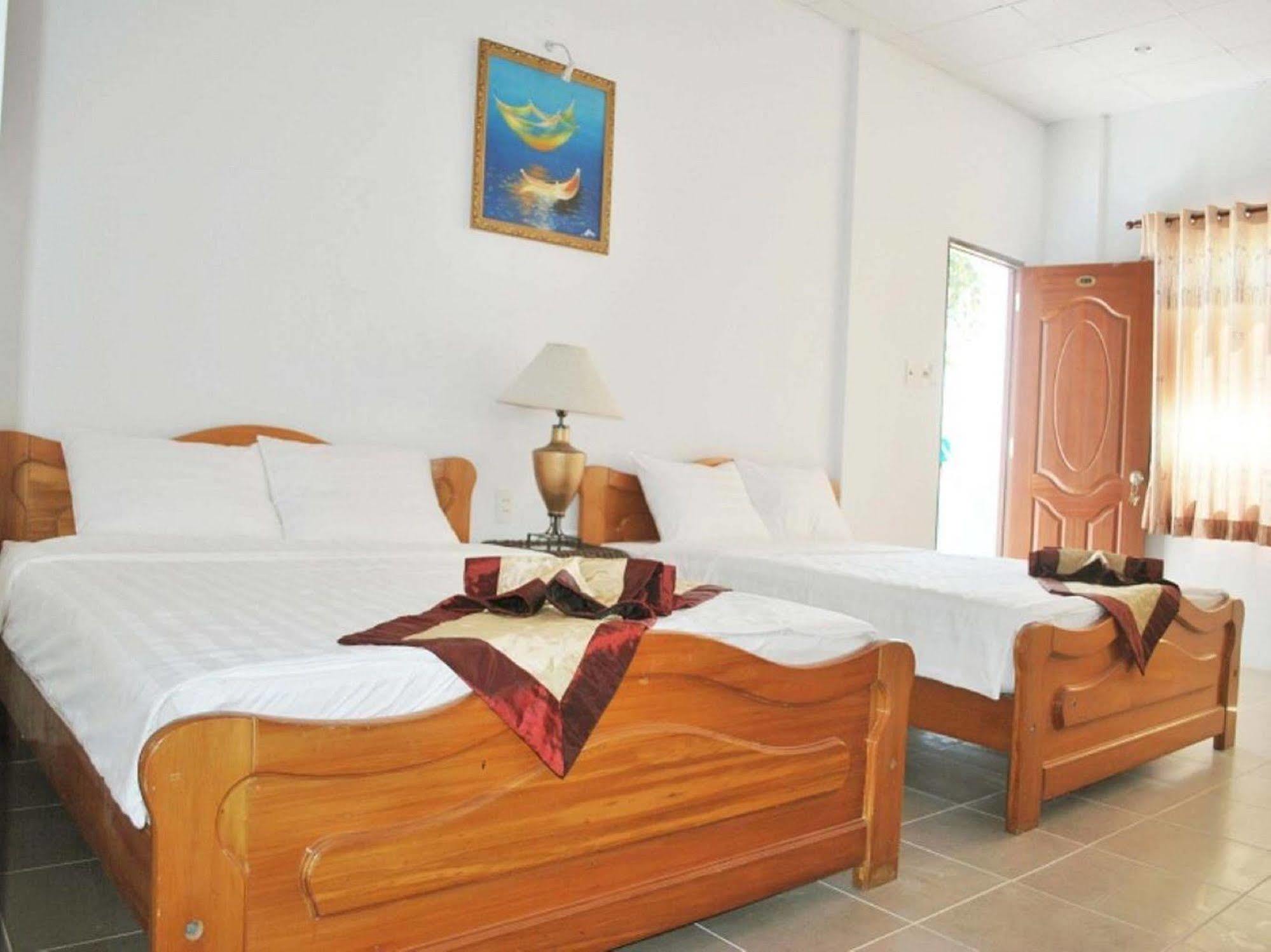 Phi Yen Hotel Chi Khu Co Ong Exterior foto