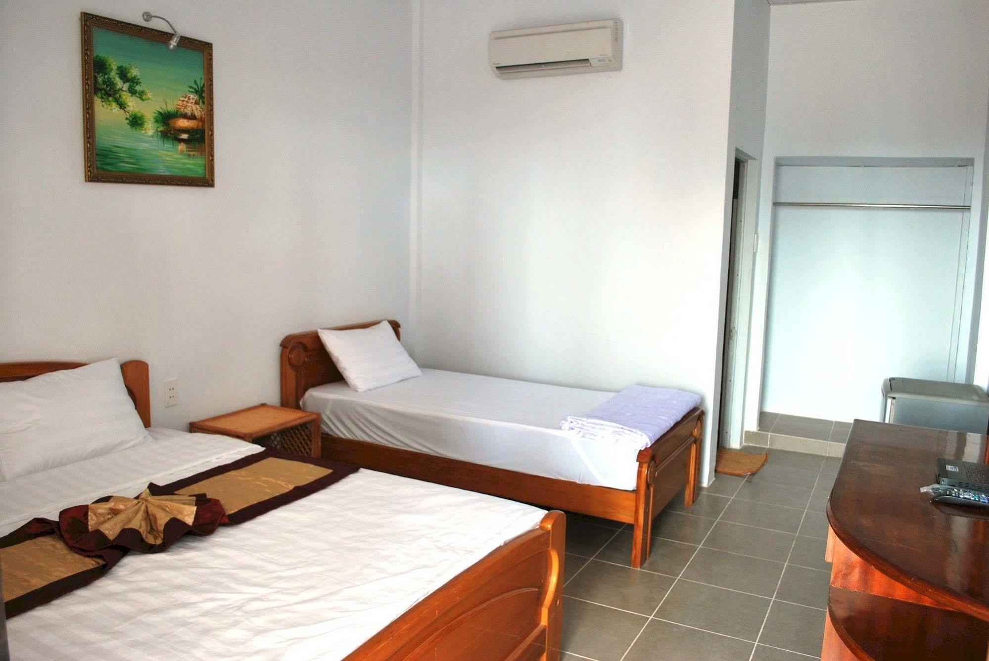Phi Yen Hotel Chi Khu Co Ong Exterior foto